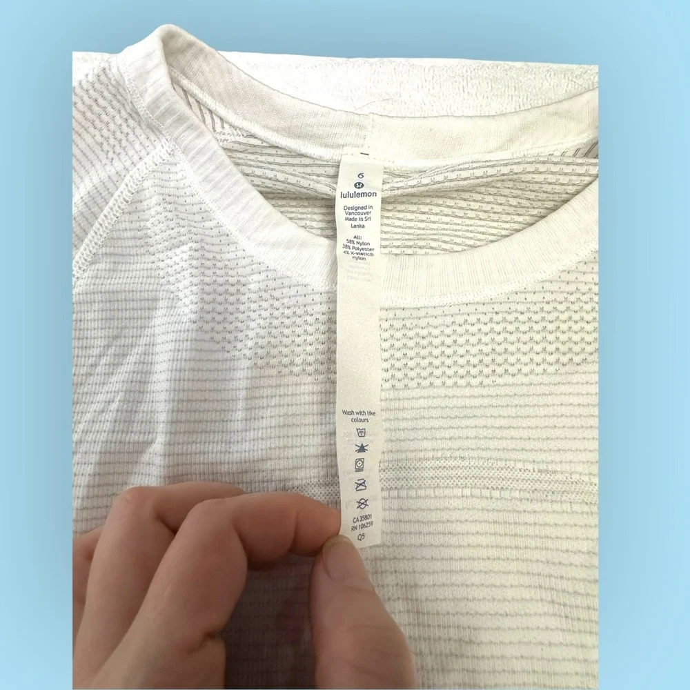 Women’s 6 Lululemon Swiftly Tech Long Sleeve Crew
Heathered White - Picture 6 of 9